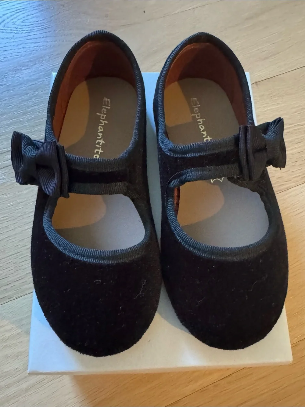 Elephantito Girls' Black Velvet Mary Jane Shoes with Bow